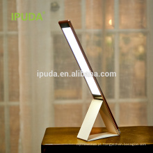 2017 produto inovador IPUDA X1 Candeeiro de mesa LED com interruptor sensível ao toque com brilho regulável